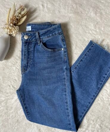 Jean mom coupé - Loevya - Boutique en ligne e-shop jean mom