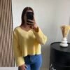 Pull jaune disponible sur Loevya - Boutique en ligne pour femme