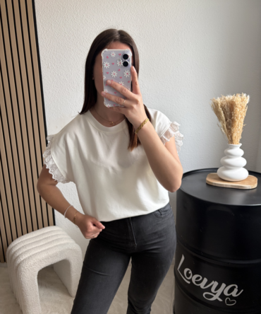 Tee-shirt dentelle