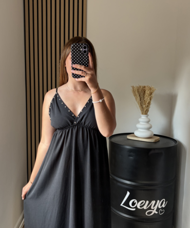 Robe clou – Noir